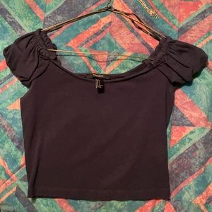 Size small it can fit girls and women